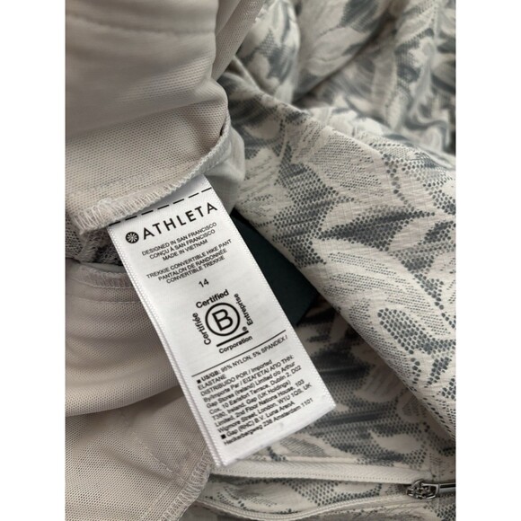 Athleta Trekkie Convertible Hiking Pants Size 14 Green Lace Detail Zip Off Capri - Picture 7 of 10